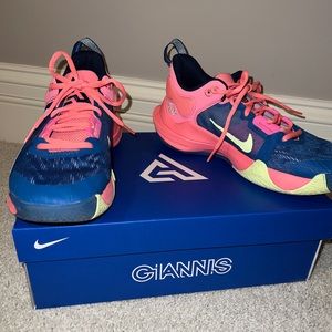 Nike Giannis Immortality 2 shoes size 8